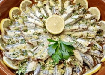 Boquerones al horno. Receta crujiente y jugosa, olvídate de freírlos