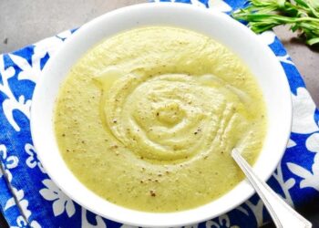 Puré de calabacín y patata, la receta fácil y perfecta para la cena