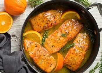 Salmón a la naranja, receta fácil y jugosa