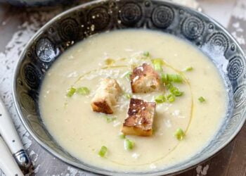 Crema de puerros y parmesano, receta fácil y súper sabrosa