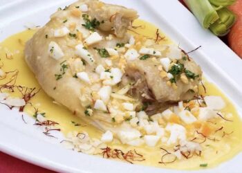 Pollo en pepitoria, receta tradicional de la abuela