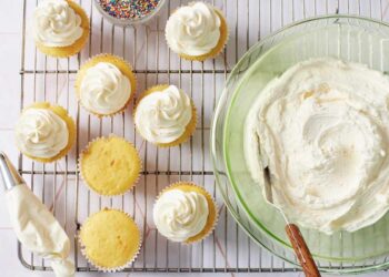 Cómo hacer un frosting casero fácil y rápido, perfecto para tartas y bizcochos