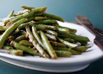 Judías verdes al ajillo en airfryer, receta fácil y súper sabrosa