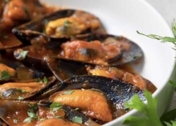Mejillones a la marinera, receta fácil y rápida para un entrante perfecto