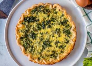 Quiche de espinacas, la tarta salada más fácil de hacer